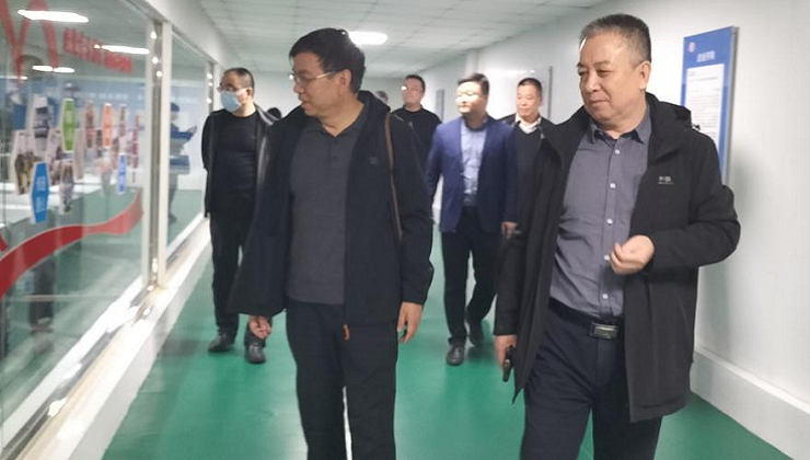 庄园牧场监事会主席王凤鸣一行赴西安东方乳业开展财务收支审计工作